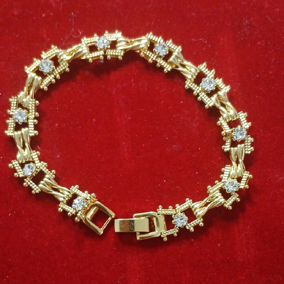 Elegant Gold Bracelet with Silver Accents - Picture 6 of 6
